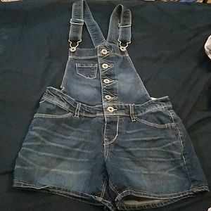 Short overalls Womens size 12 Levi's
